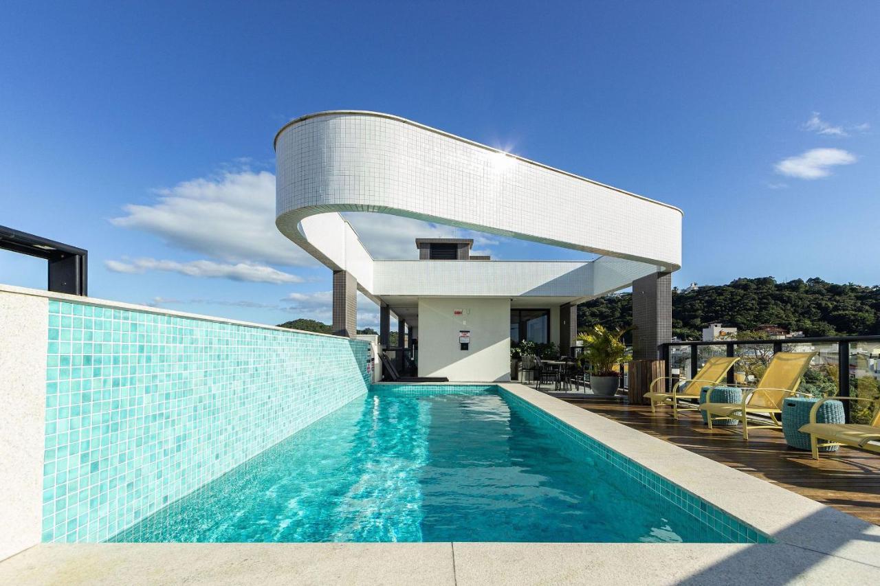 Aion Suites 302 - Lindo Apartamento Com Vista Para O Mar, A 60M Da Praia De Bombinhas, Com Piscina E Academia No Rooftop. Dış mekan fotoğraf